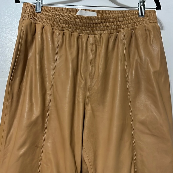 FRAME Lamb Leather Cropped Pants - Picture 4 of 10